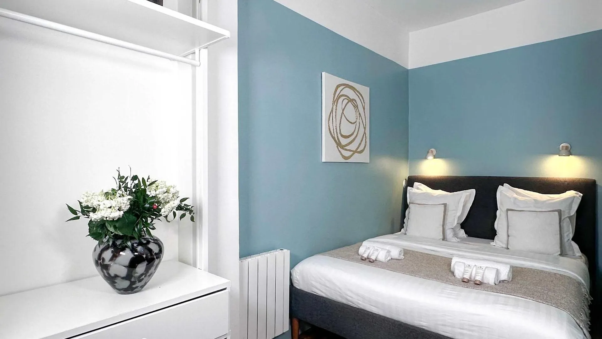 Stylish Studio In Le Marais Paris France