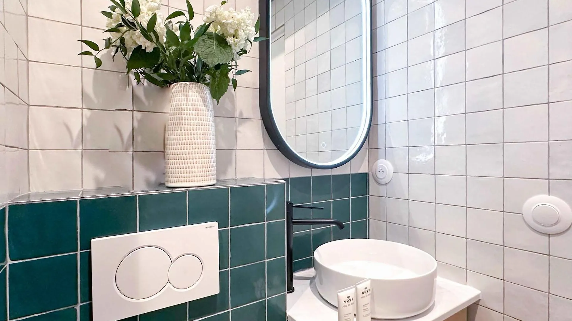 Stylish Studio In Le Marais Paris Apartment